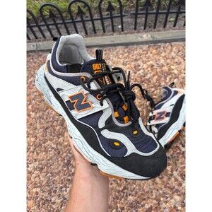 Vintage 1990s New Balance 902 All Terrain M902AT